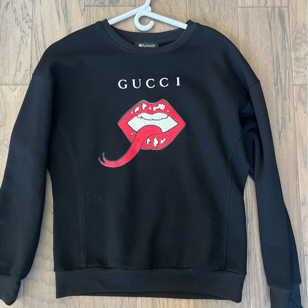 Gucci patch top sweatshirt black red s